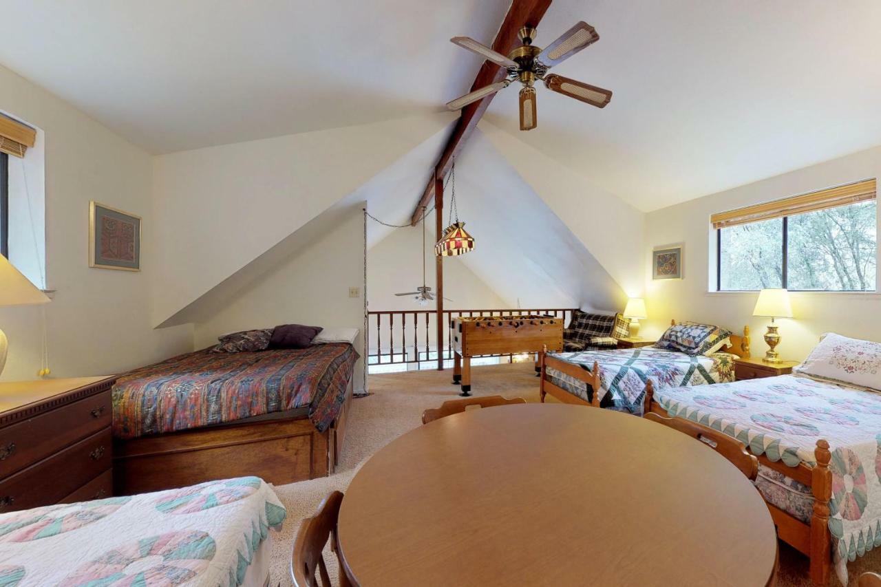 Cozy Chalet Groveland Exterior photo